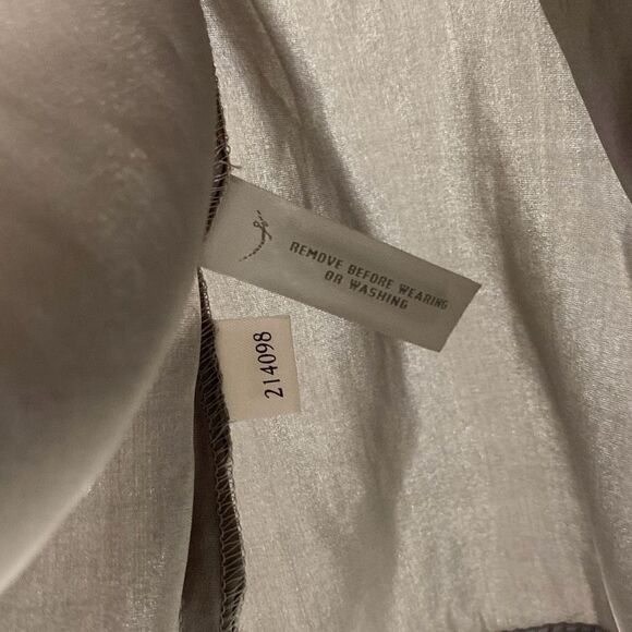 Ann Taylor Women's Gray Silk Stretch Sleeveless Cinched Front Top Size 4 - Picture 8 of 9